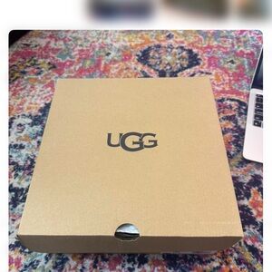 UGG green OH FLUFFITA platform slipper/shoe